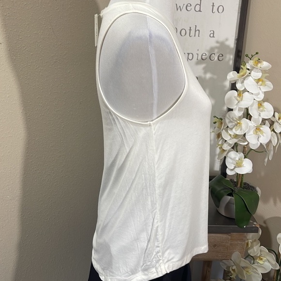 White Sleeveless Tank Top - Picture 3 of 5